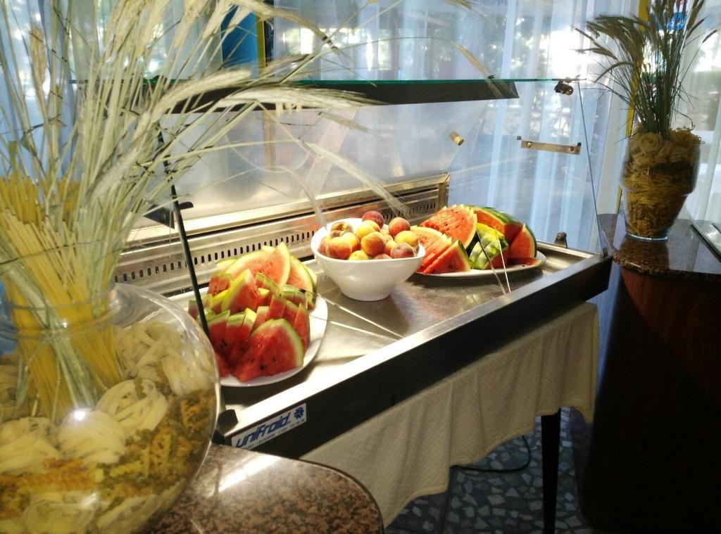 Diana Hotel ゴールデンサンド エクステリア 写真